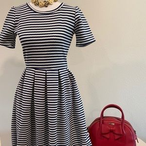 LuLaRoe Striped dress zipper closure sm